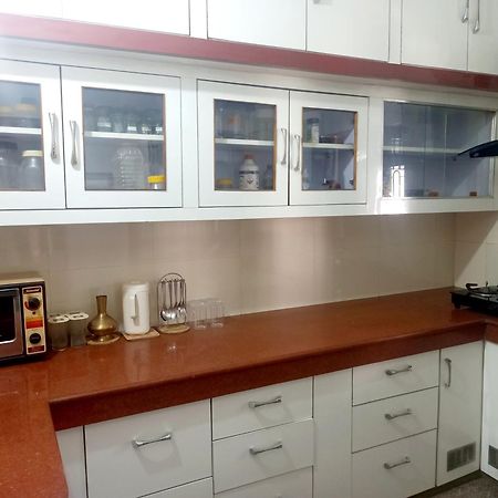 Garden View Residency Bed & Breakfast Lucknow Bagian luar foto