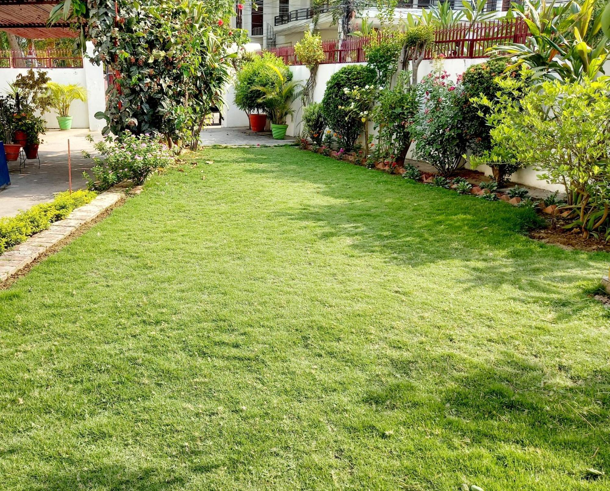 Garden View Residency Bed & Breakfast Lucknow Bagian luar foto